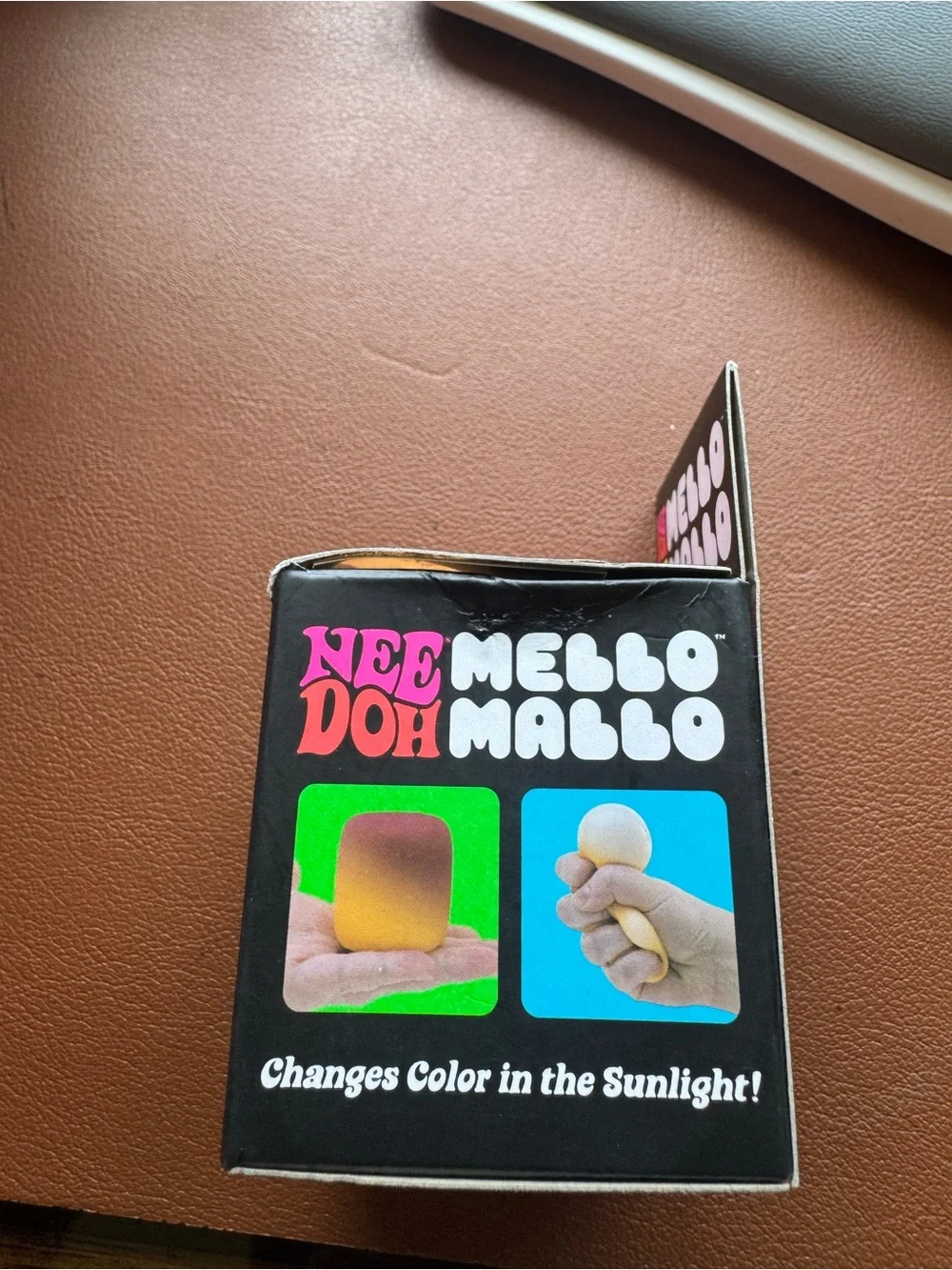 YELLOW NeeDoh Mello Mallo Color Change Squishy AUTHENTIC Nee Doh Mellow Mallow